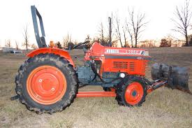 KUBOTA L2050 USZCZELKA GŁOWICY